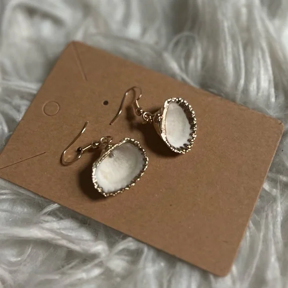 NEW Handmade Seashell Earrings 18k Gold Plated - Picture 7 of 7